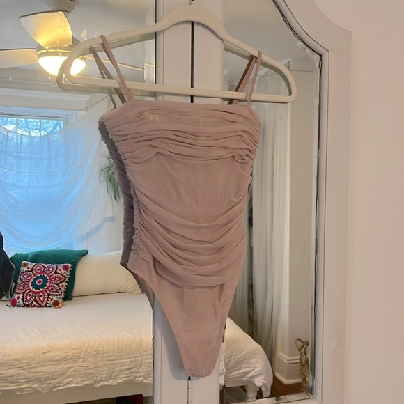 Aritzia Tops - Aritzia Luxor Bustier Babaton Bodysuit in a blush/nude color; size 0